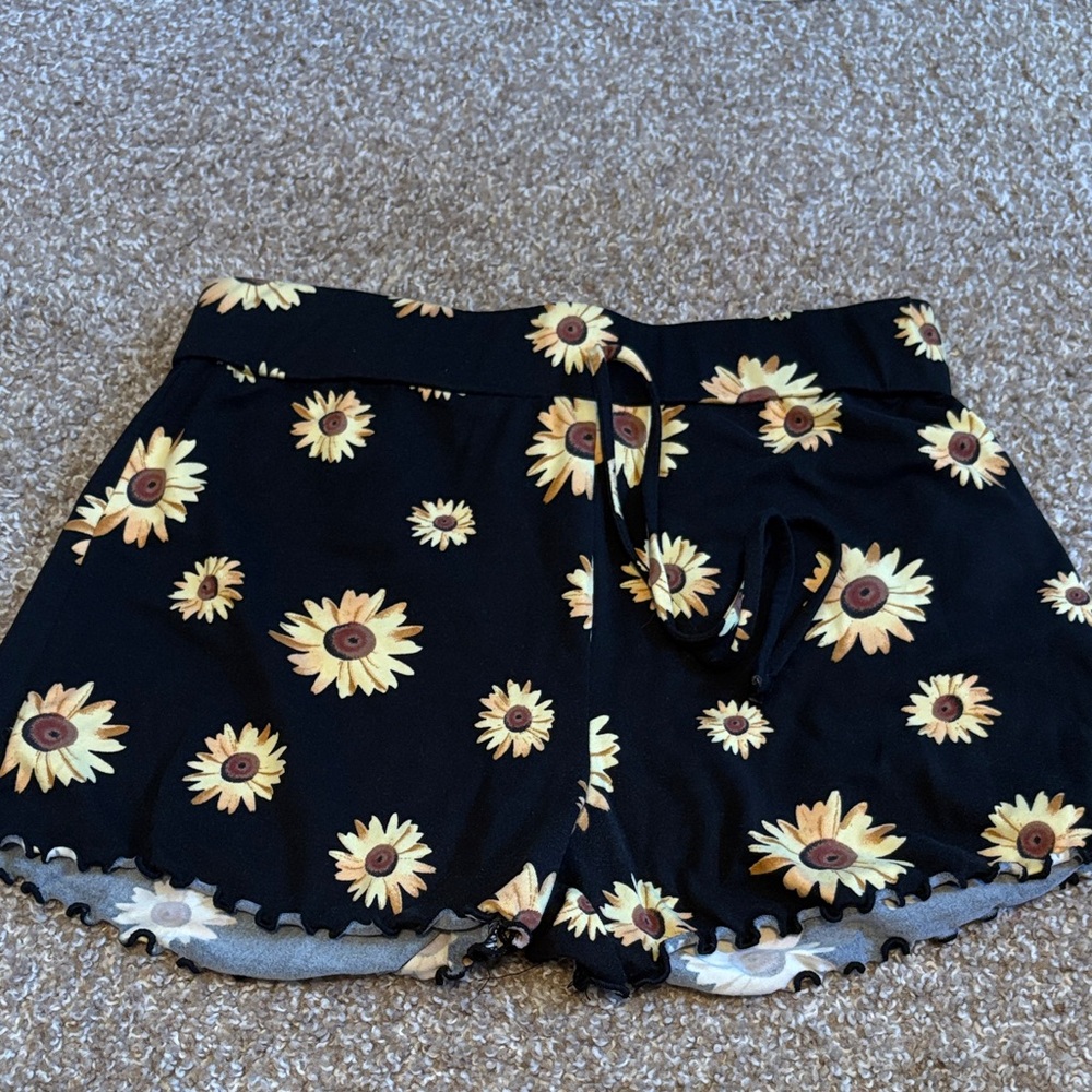 Papaya Black Sunflower Print Drawstring Shorts